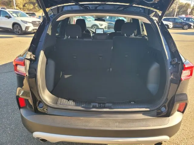 2023 Ford Escape - $22,038
