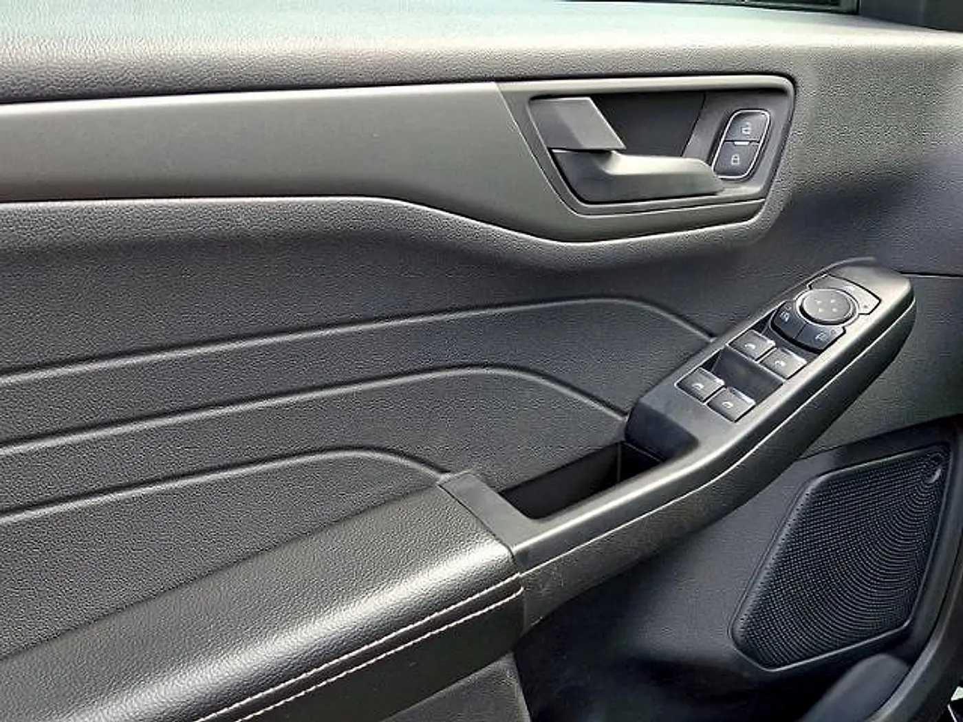 2025 Ford Escape - $21,900