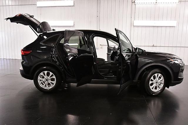 2025 Ford Escape - $21,918