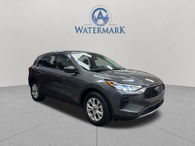 2023 Ford Escape - $24,583