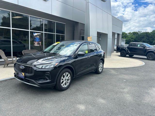 2023 Ford Escape - $24,150