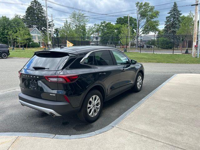 2023 Ford Escape - $24,150