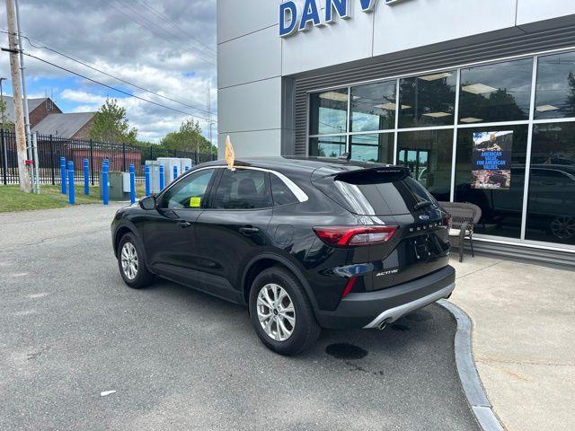 2023 Ford Escape - $24,150