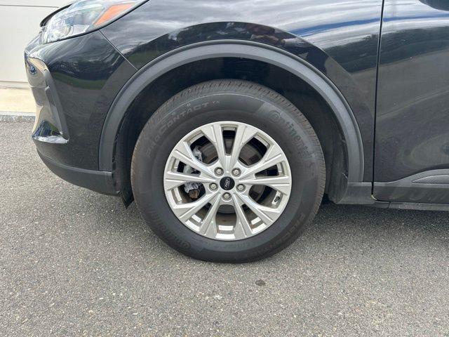 2023 Ford Escape - $24,150