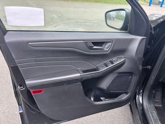 2023 Ford Escape - $24,150
