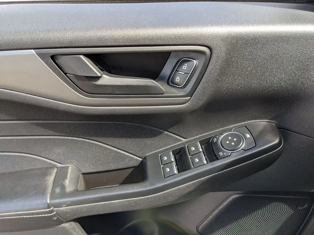2025 Ford Escape - $23,432