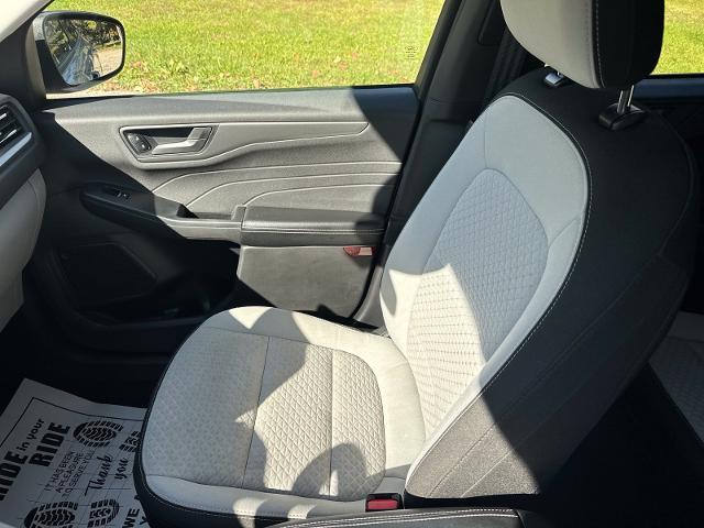 2023 Ford Escape - $19,500