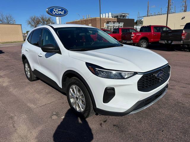 2023 Ford Escape - $24,900