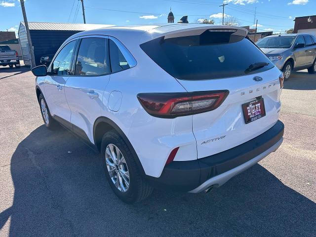 2023 Ford Escape - $24,900