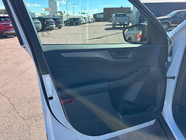 2023 Ford Escape - $24,900