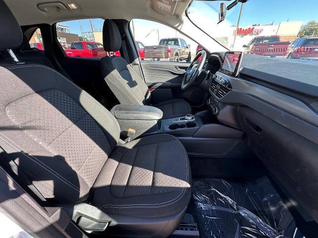 2023 Ford Escape - $24,900