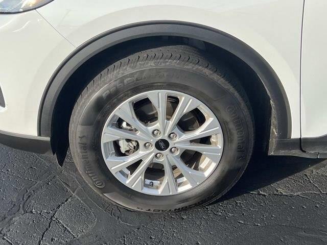 2023 Ford Escape - $22,500