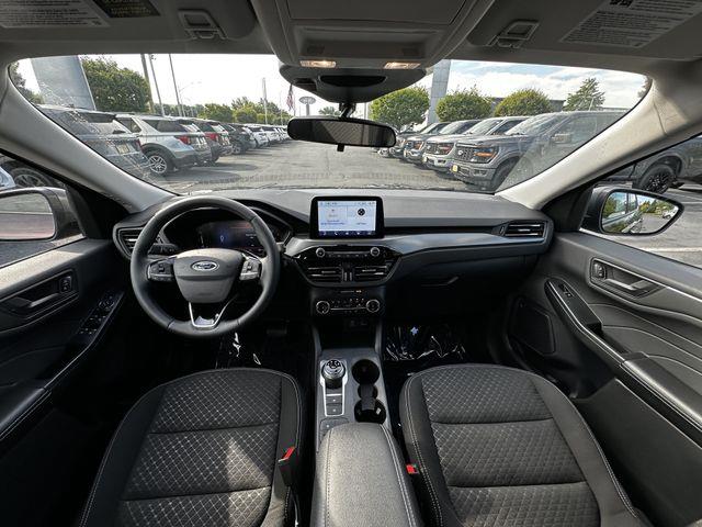 2023 Ford Escape - $23,900