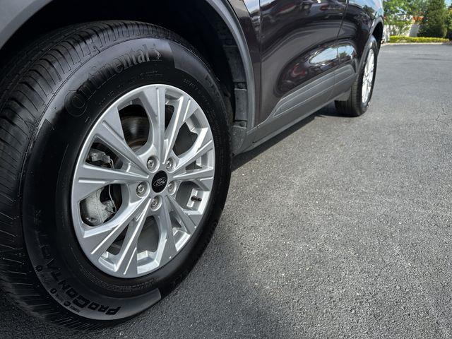 2023 Ford Escape - $23,900