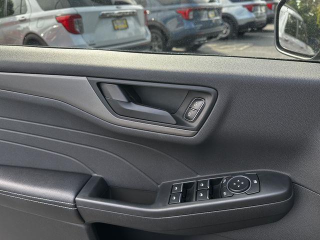 2023 Ford Escape - $23,900