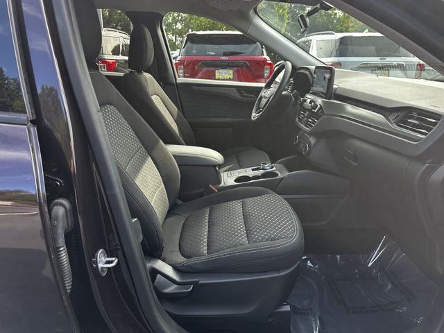 2023 Ford Escape - $23,900