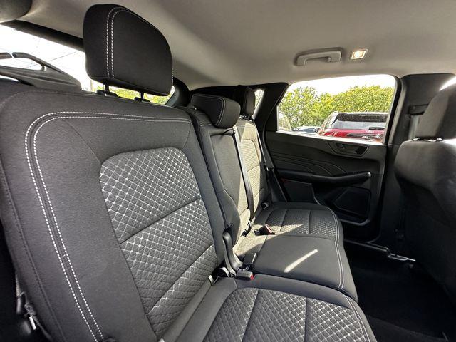 2023 Ford Escape - $23,900
