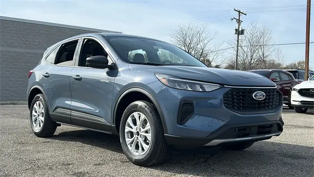 2025 Ford Escape Active — photo 1 of 12