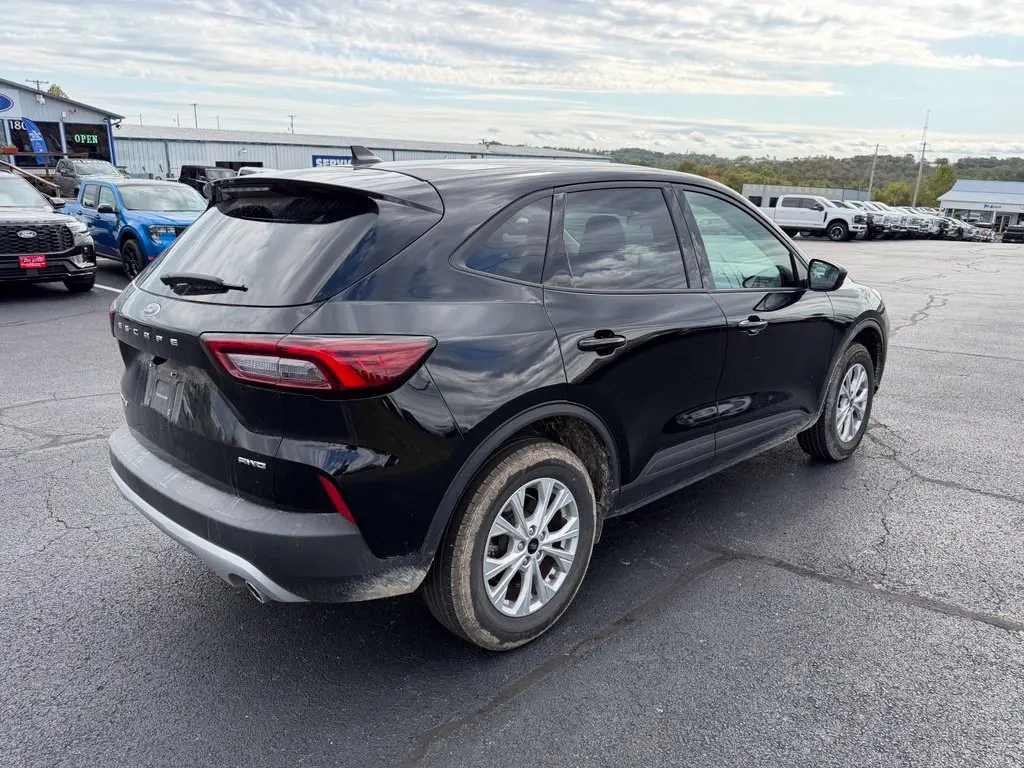 2025 Ford Escape - $22,988