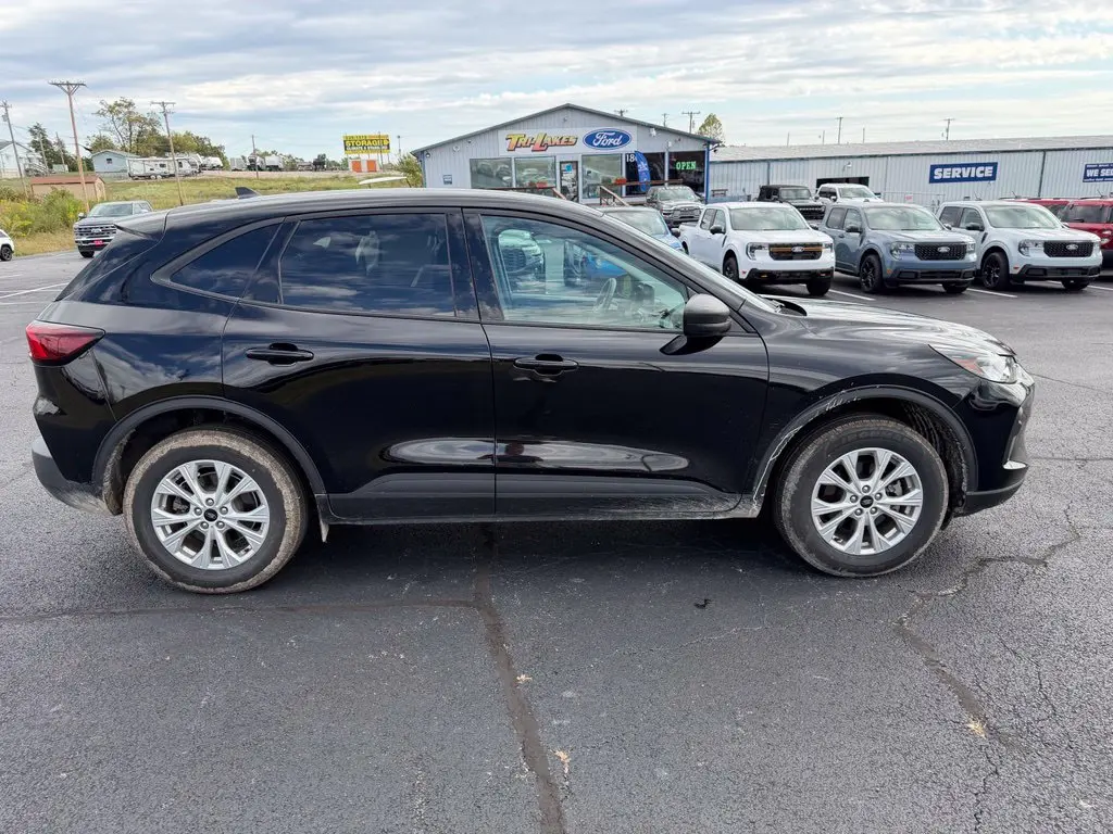 2025 Ford Escape - $22,988