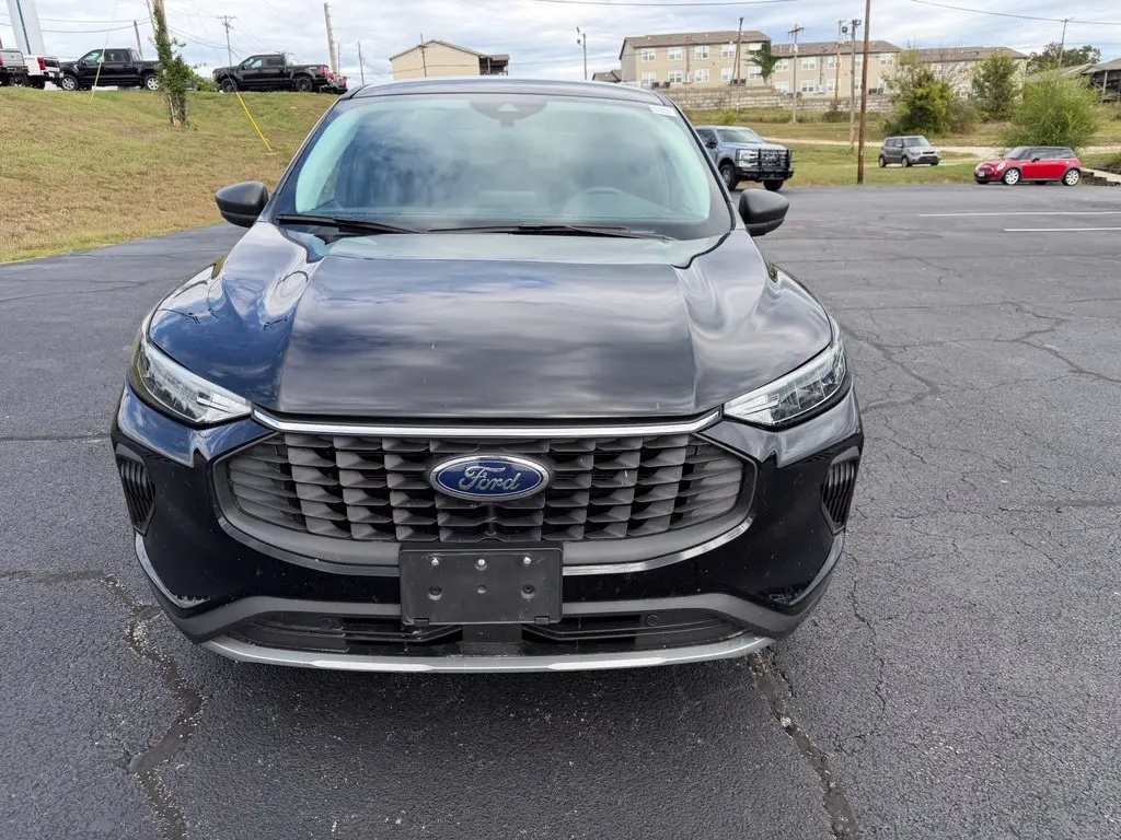 2025 Ford Escape - $22,988