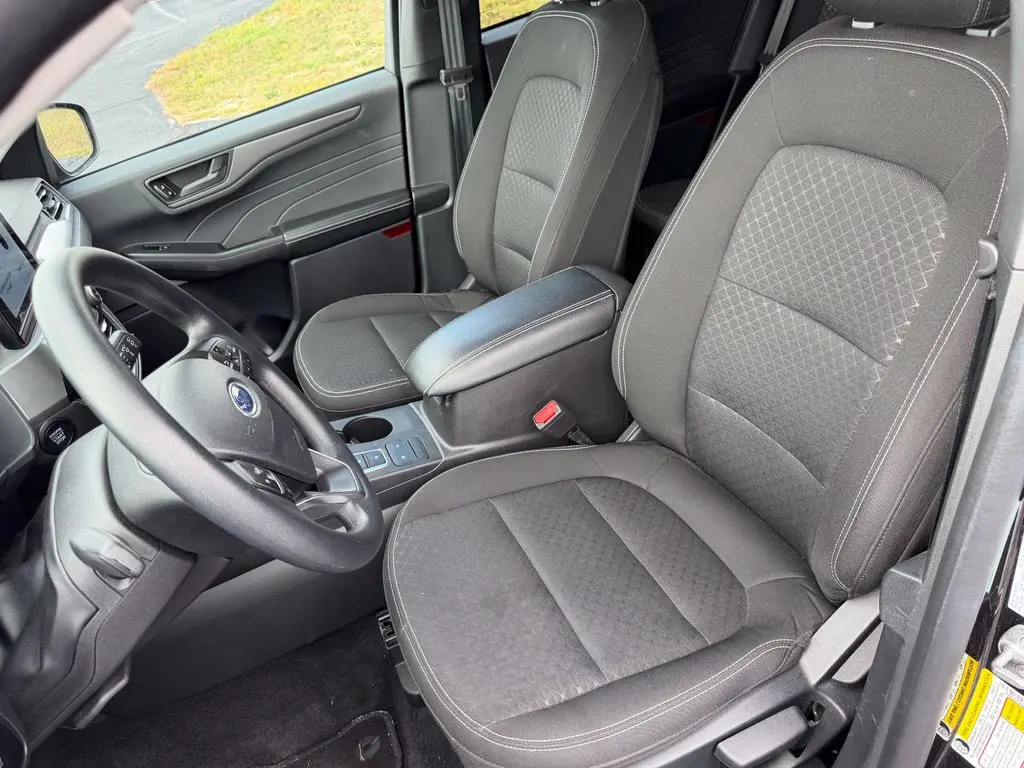 2025 Ford Escape - $22,988