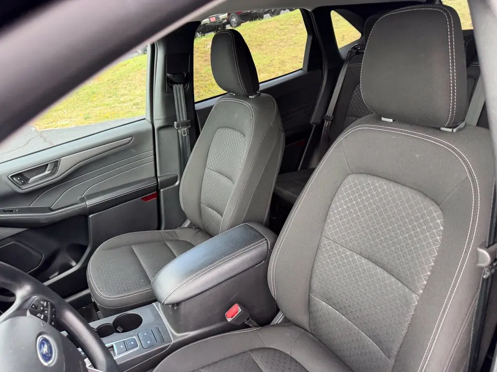 2025 Ford Escape - $22,988