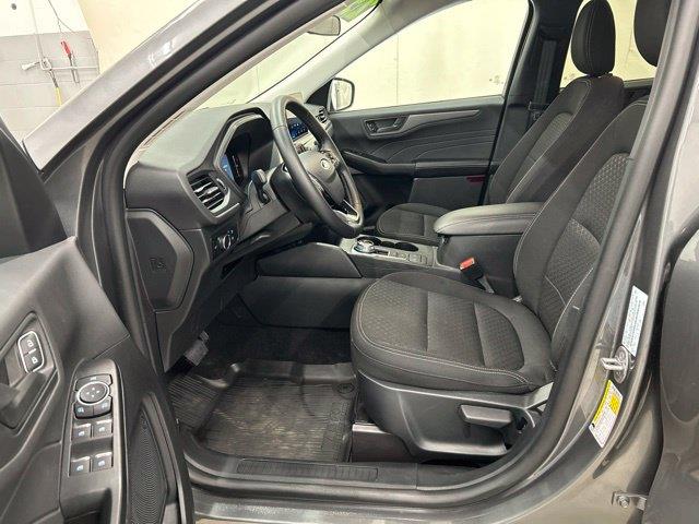 2025 Ford Escape - $25,900