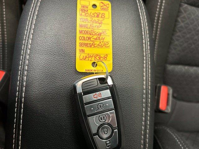 2025 Ford Escape - $25,900