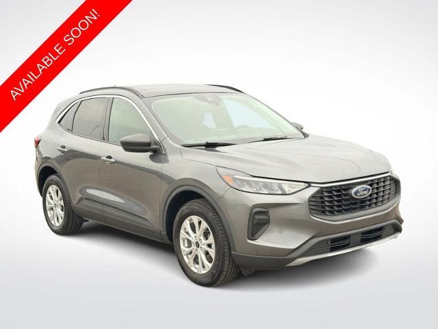 2023 Ford Escape Active — photo 1 of 12