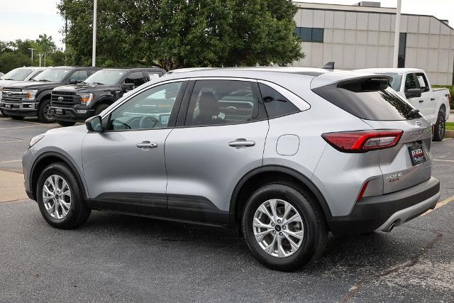 2023 Ford Escape - $24,403