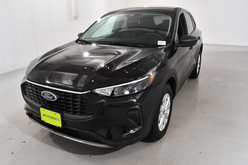 2023 Ford Escape - $21,955
