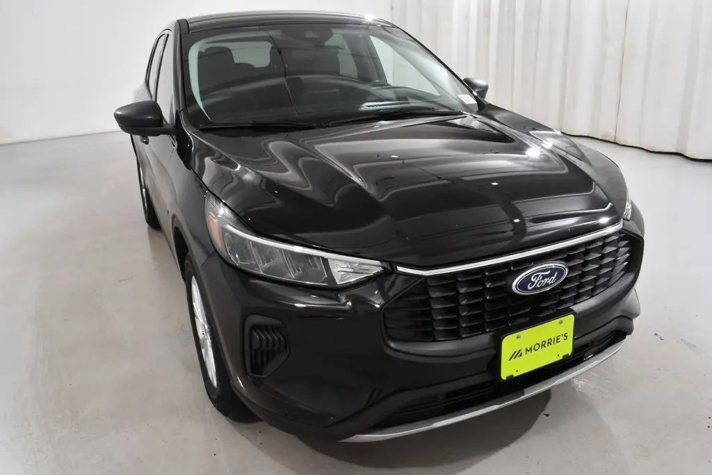 2023 Ford Escape - $21,955