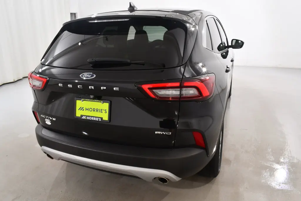 2023 Ford Escape - $21,955