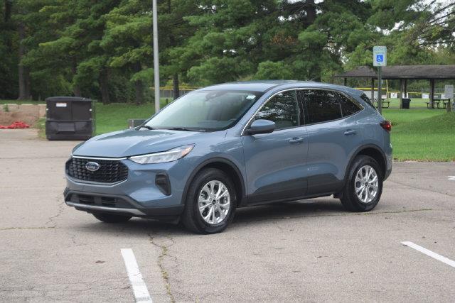 2023 Ford Escape - $23,200