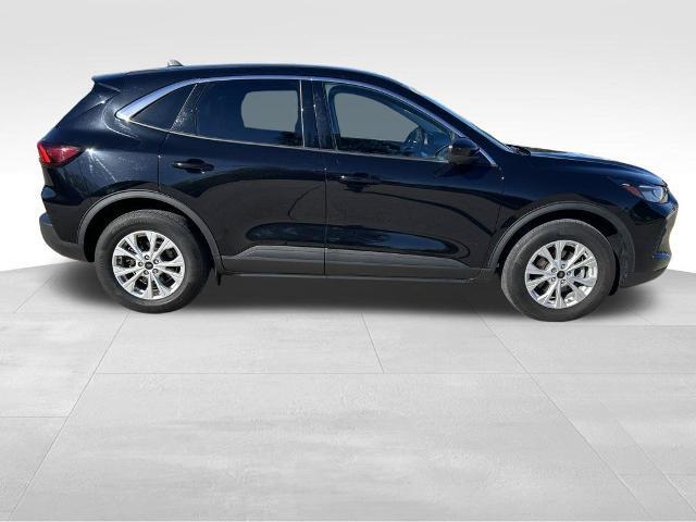 2023 Ford Escape - $24,739