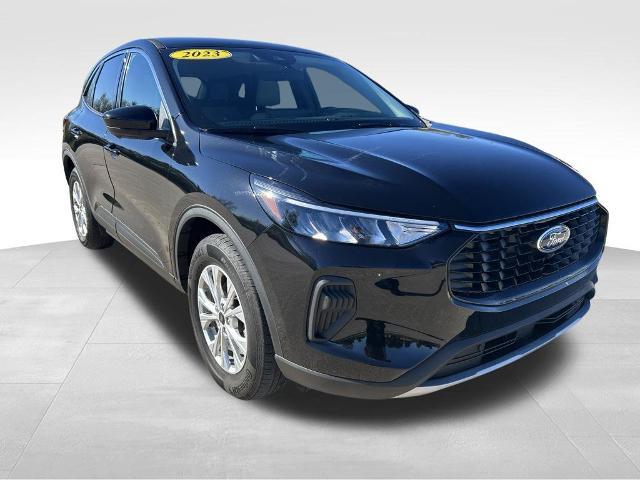 2023 Ford Escape - $24,739
