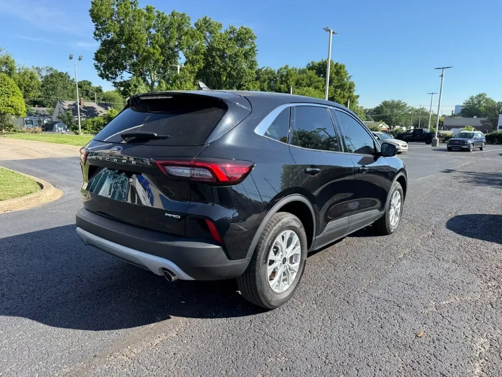 2023 Ford Escape - $23,998