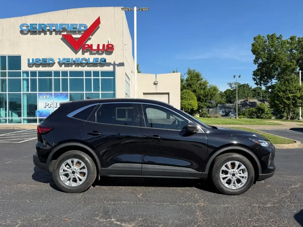 2023 Ford Escape - $23,998