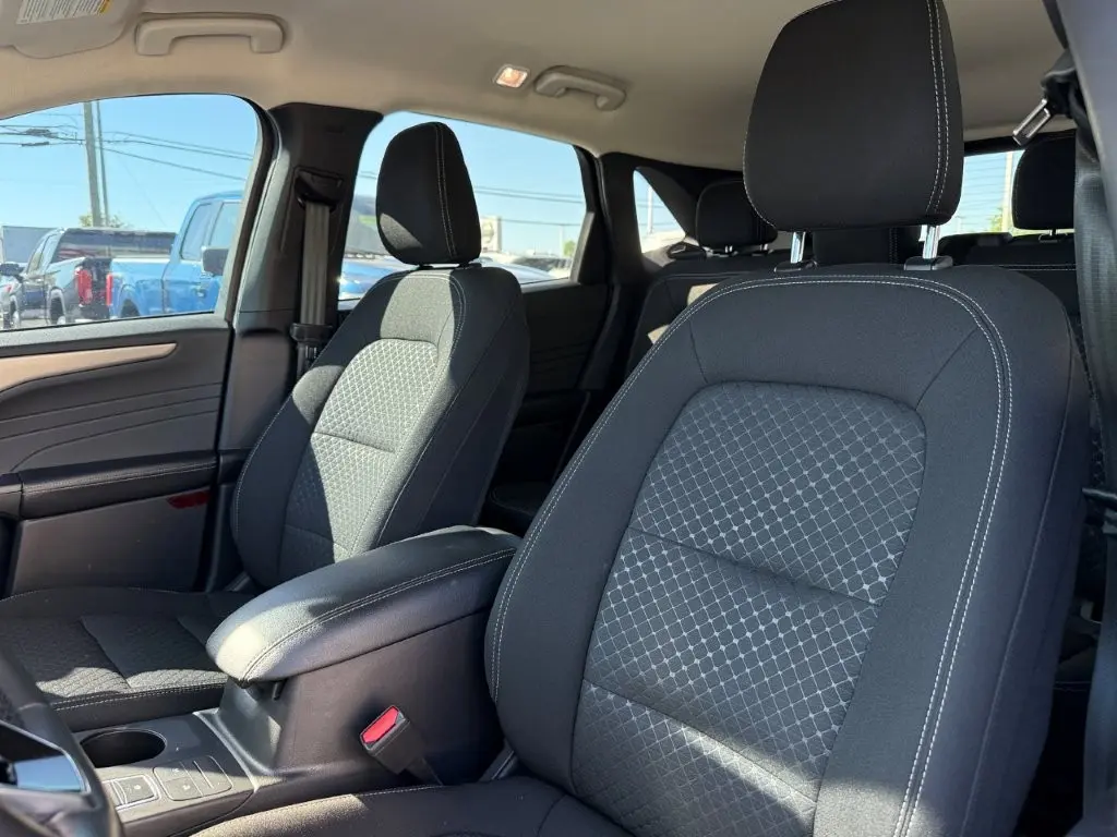 2023 Ford Escape - $23,998