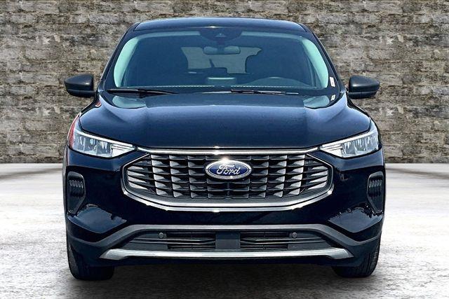 2024 Ford Escape Active — photo 1 of 12