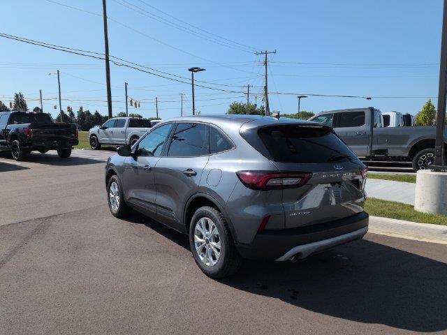 2025 Ford Escape - $18,304