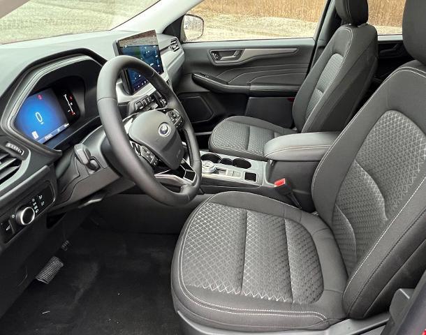 2023 Ford Escape - $22,258