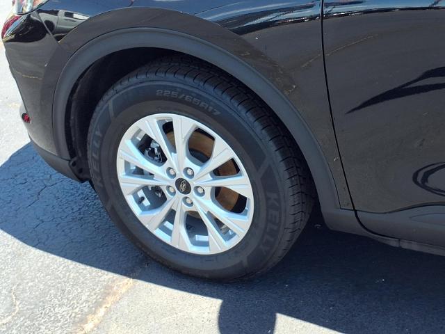 2023 Ford Escape - $24,795