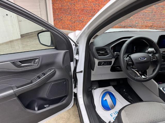 2023 Ford Escape - $22,810