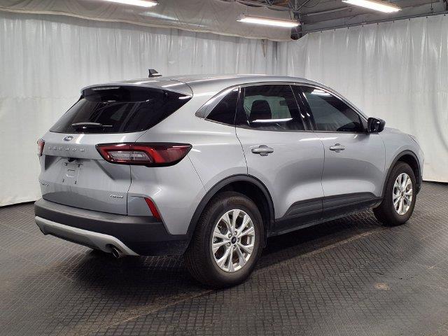 2023 Ford Escape - $23,037