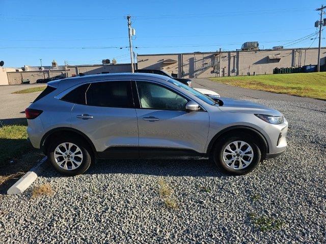 2023 Ford Escape - $22,738