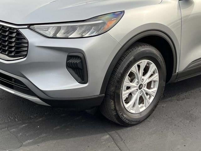 2024 Ford Escape - $24,000