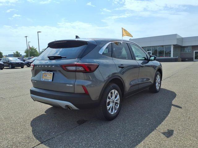 2024 Ford Escape - $24,500