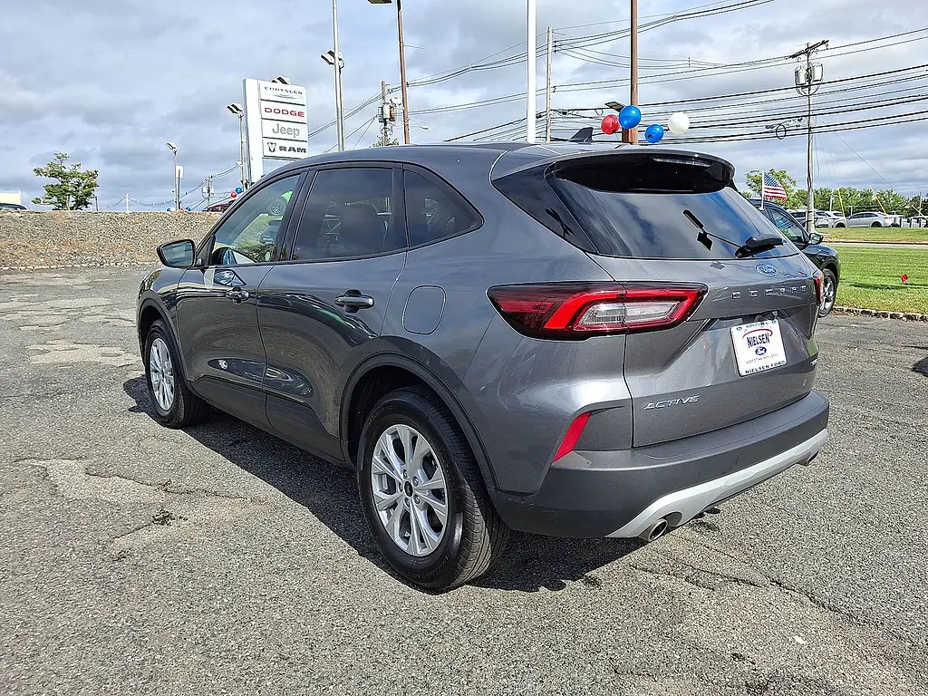 2025 Ford Escape - $24,778